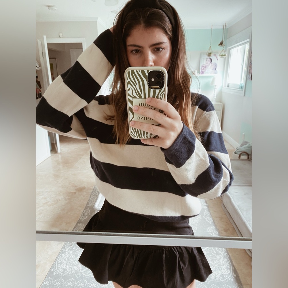 GAP Striped Dark Blue and Beige Sweater - Size Large